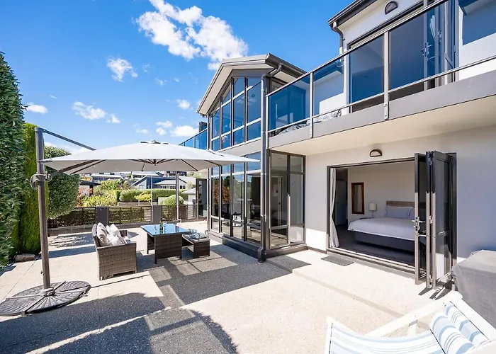 Ironside Lakeview Townhouse