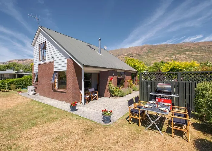 Wanaka Tranquility - Wanaka Holiday Home