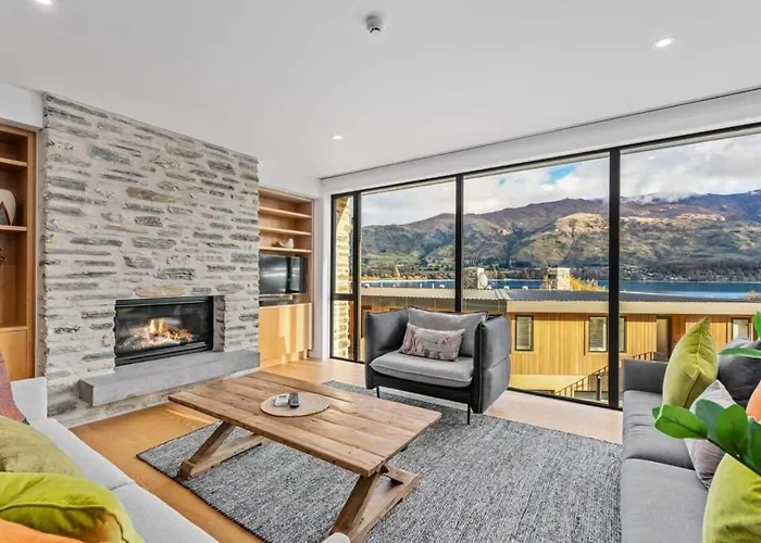 Lakeview Luxury Vista