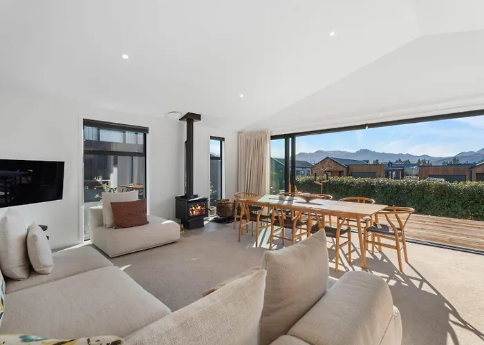 Mountain View Wanaka Retreat