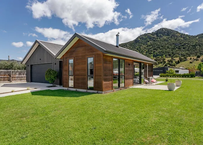 The Alpine Patch - Wanaka Holiday Home