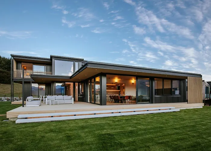 Platinum Ridge - Lake Views