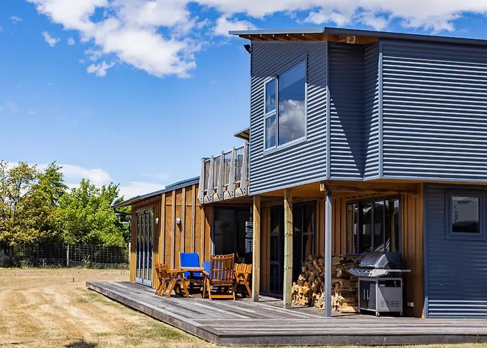 Group Escape In Wanaka Sleeps 11 Spa Bath & Views