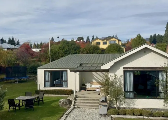 Private Home, Downtown Wanaka