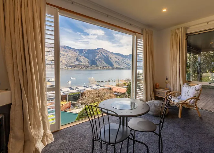 Lismore Lookout - Luxe Wanaka Retreat With A View
