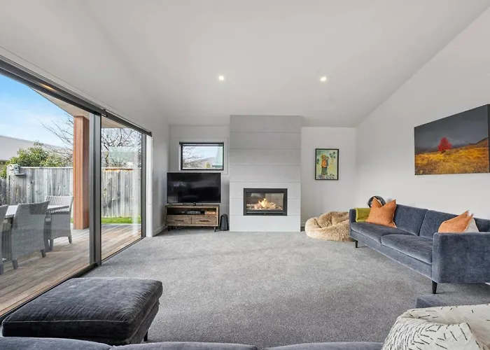 Getaway On Galloway | Pet Friendly, Close To Lake!