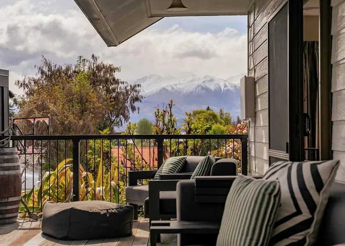 Wanaka Springs Retreat | Bbq, Parking And Central