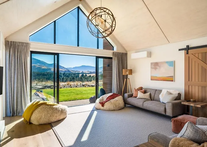 Four-Bedroom Alpine Retreat With Two Living Areas