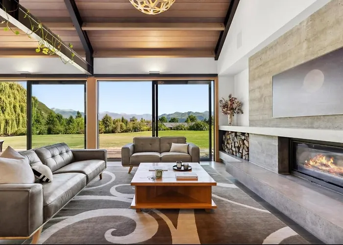 Luxury 4 Bedroom