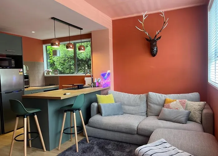 El Gran - Quiet, Central & Scenic Apartment