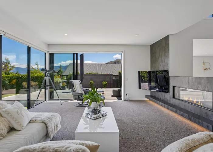 Diamond On The Peninsula