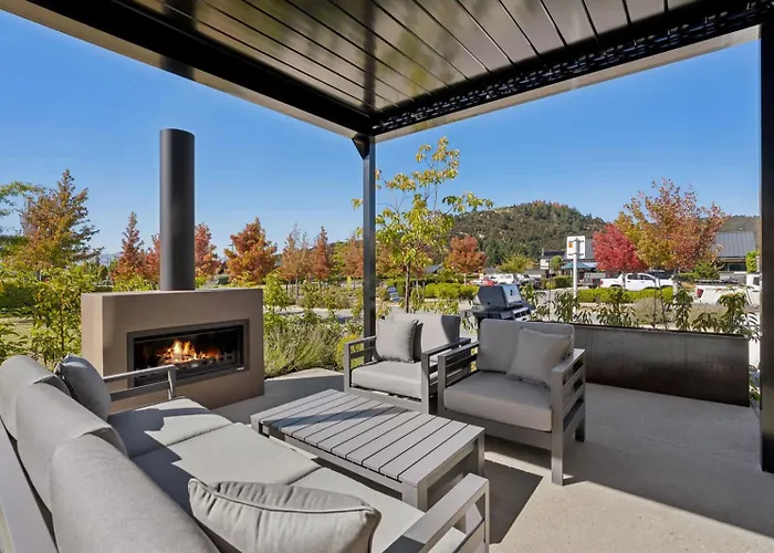 Alpine Luxury Northlake