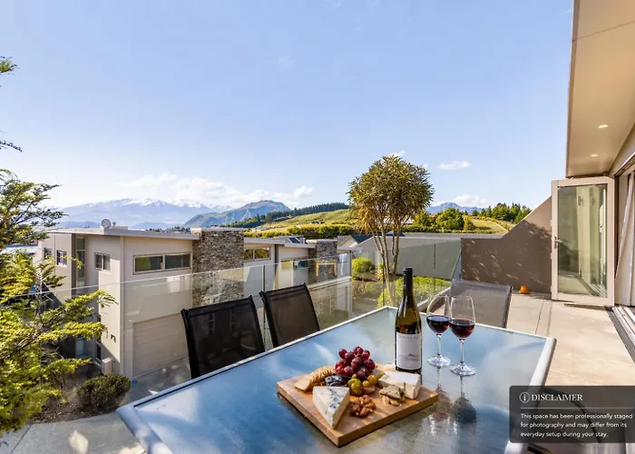 Resort Living In The Alps - Wanaka Apartment