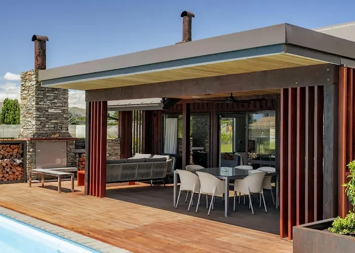 Wanaka Mountain Oasis - Spa & Pool