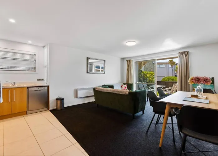 Resort-Style 2Br Alpine Apt | Pool, Spa & Garage