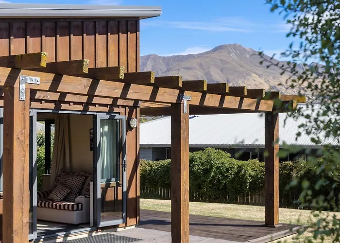 Mountain View Hideaway