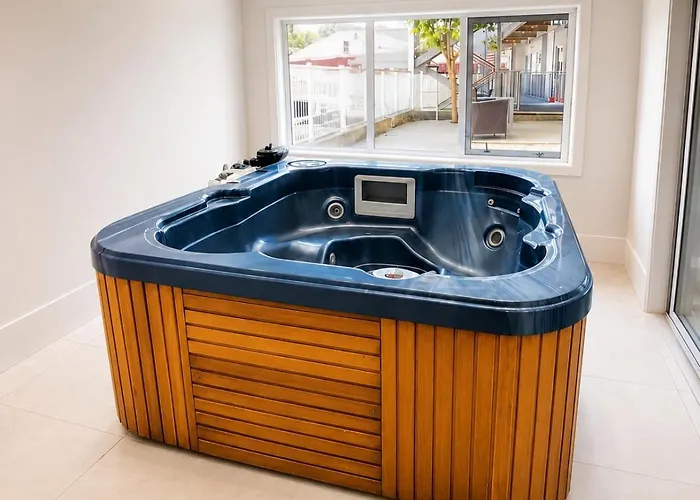 Wanaka Apartment Pool Spa Sauna Walk To Town