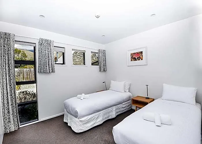 Tenby Apartments
