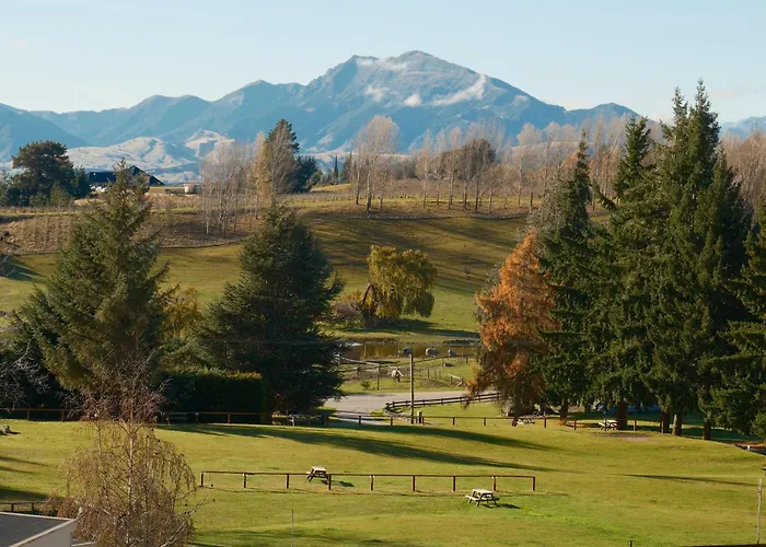 Sundale Maru Cabins