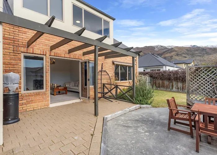 Meadowstone Vista - Wanaka Holiday Home