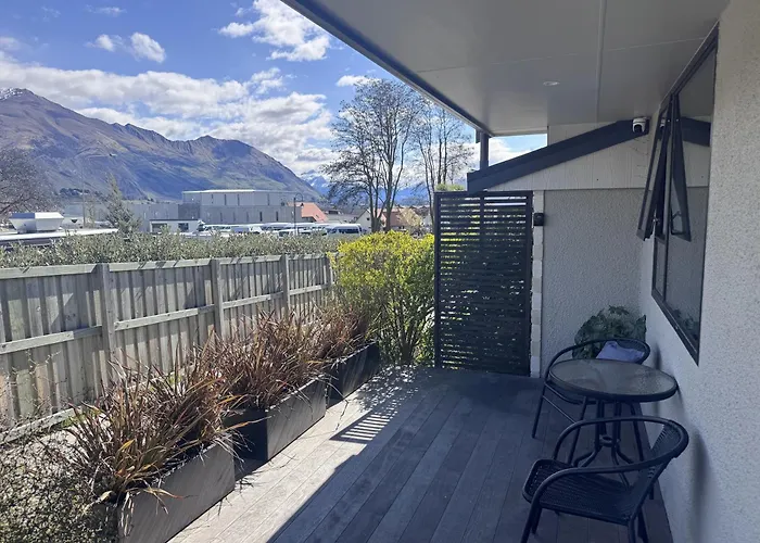 Modern Two-Bedroom Unit In The Centre Of Wanaka