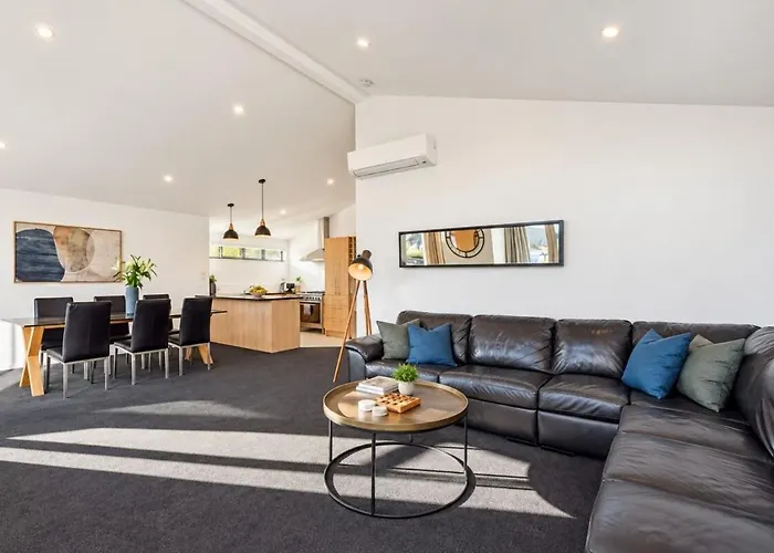 Your Wanaka Base | Treble Cone Views & Resort